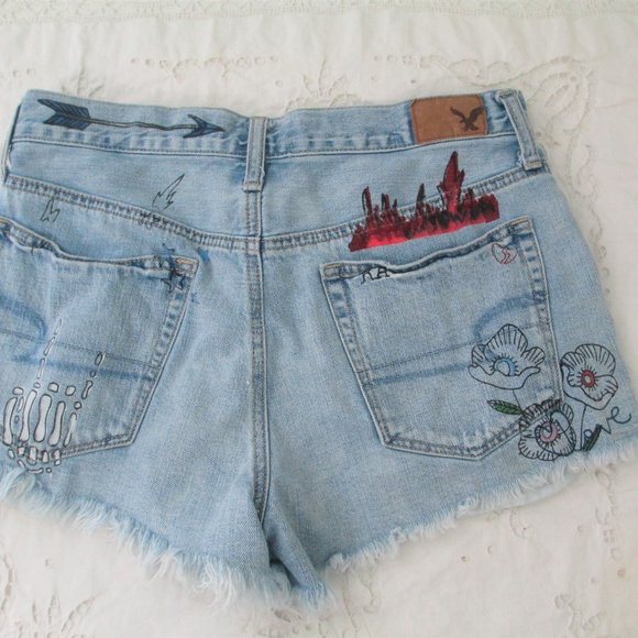 American Eagle Outfitter  Distressed Denim Shorts - Picture 8 of 8